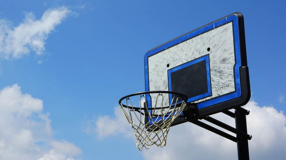 中国男篮6月3-4日两战塞尔维亚俱乐部 19人阵容多达10位后卫