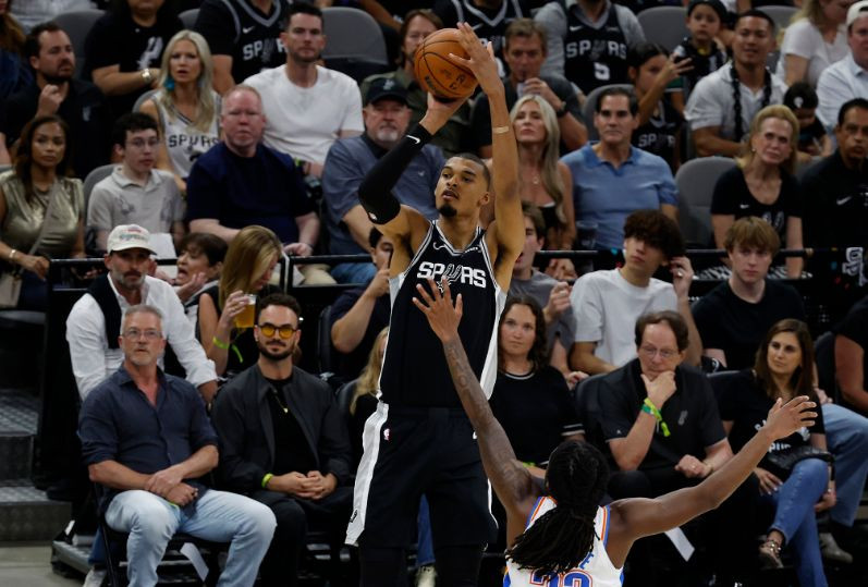 nba直播在线观看高清直播：西决马刺vs雷霆G7（5.31）谁能进入总决赛？附首发名单预测